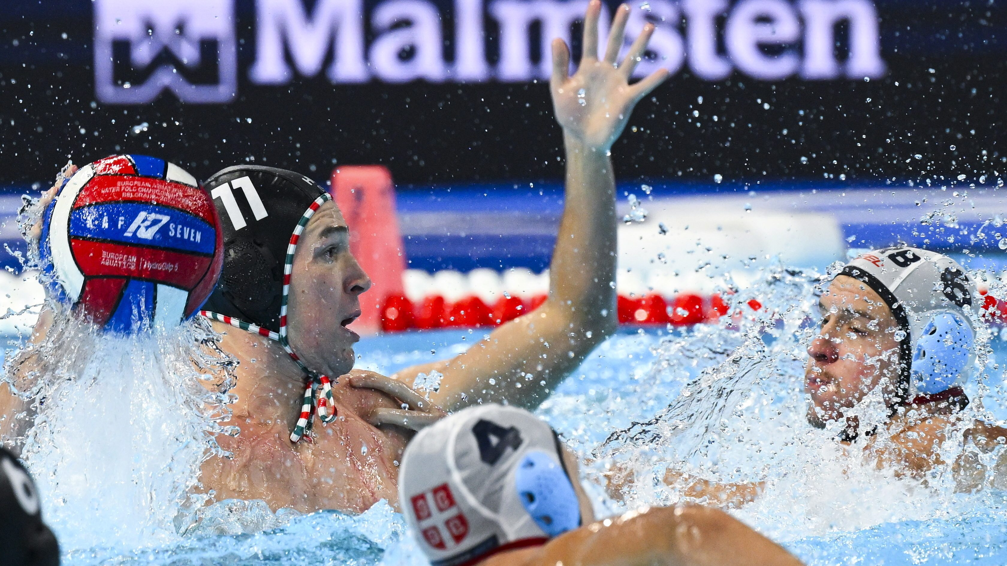 Jansik Szilárd (b) és a szerb Djordje Lazic.