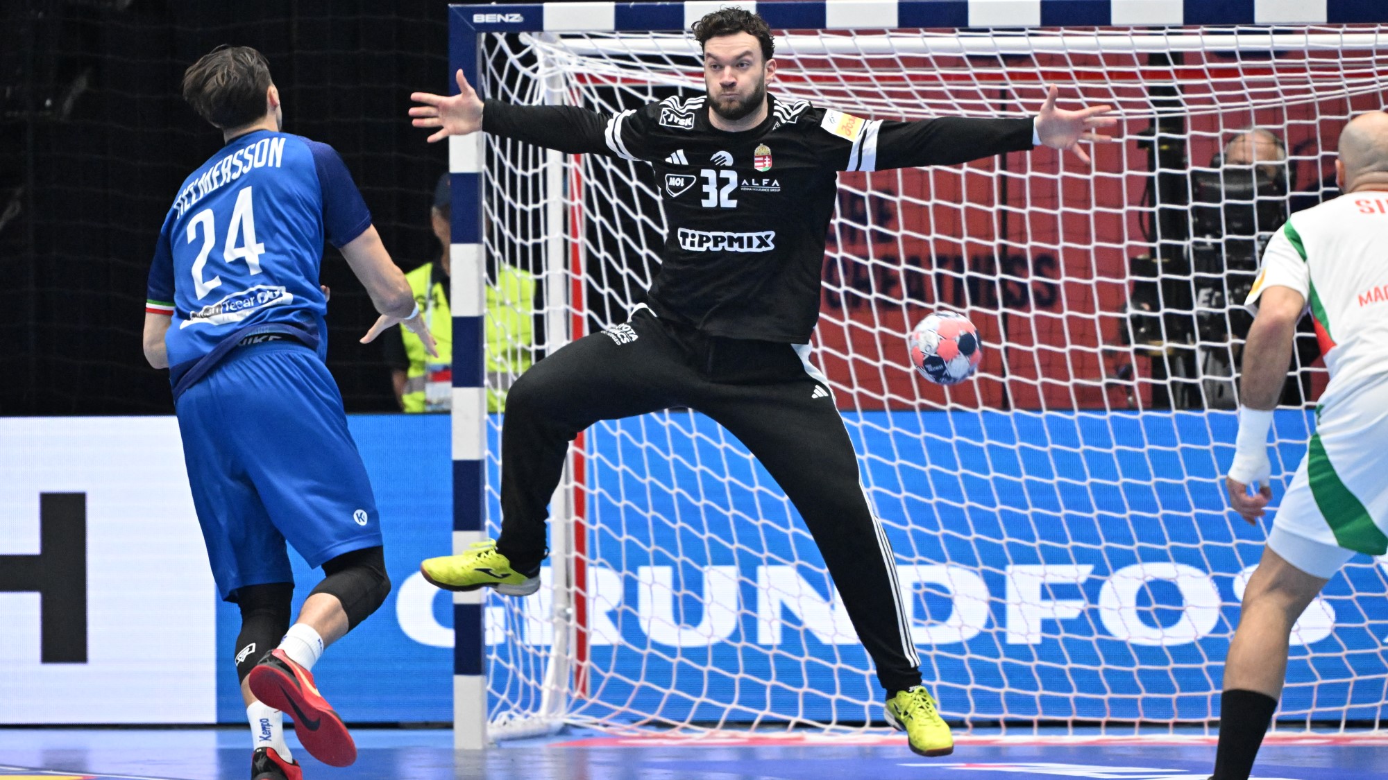 Palasics Kristóf az Olaszország - Magyarország mérkőzésen a kézilabda Európa-bajnokságon.