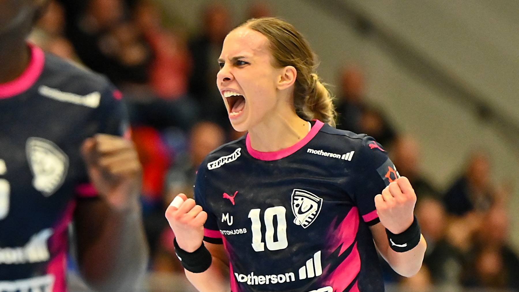 Mosonmagyaróvár, 2026. január 11. Andrijana Tatar, a Mosonmagyaróvár játékosa a női kézilabda Európa-liga A csoportjának első fordulójában játszott Motherson Mosonmagyaróvári KC - Thüringer HC mérkőzésen a mosonmagyaróvári UFM Arénában 2026. január 11-én. MTI/Krizsán Csaba