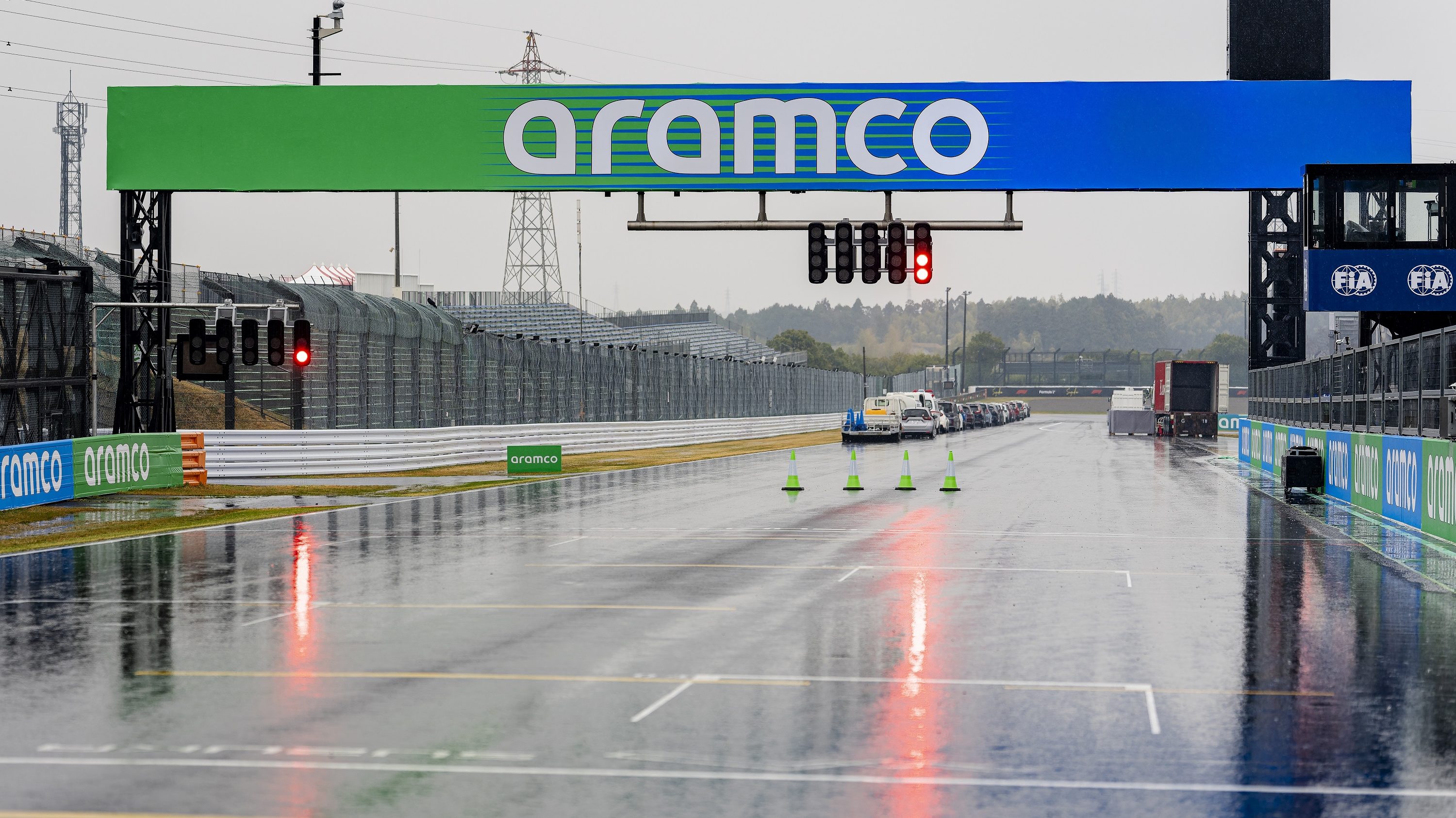 A szuzukai rajtgép.