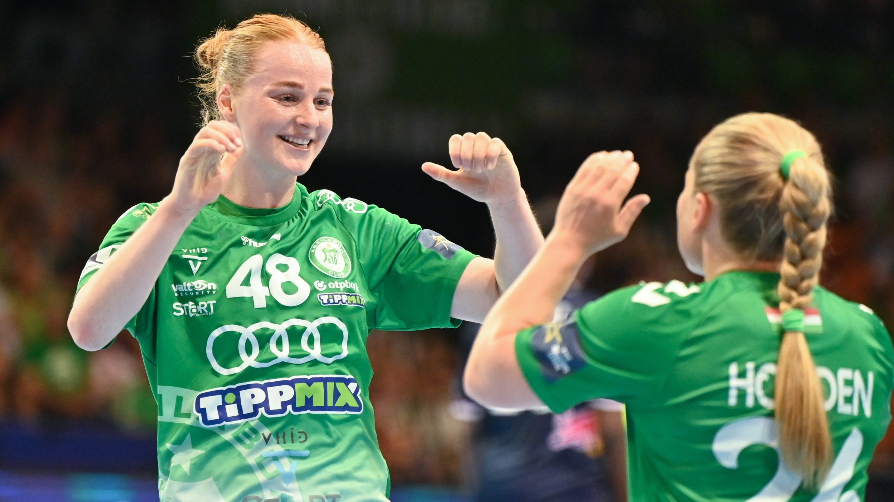 Dione Houshee (b) és Emilie Hovden.