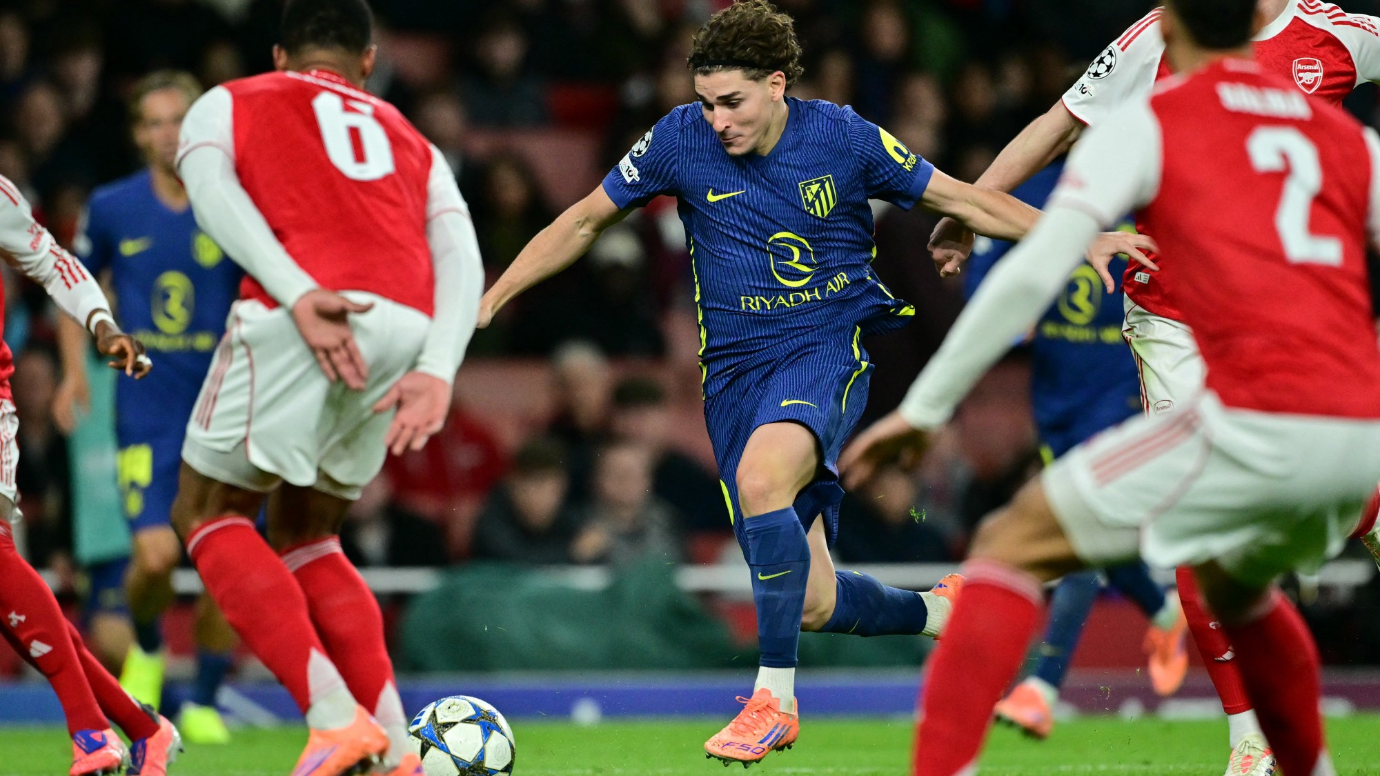 Julian Álvarez az Arsenal és az Atlético Madrid október BL-meccsén.