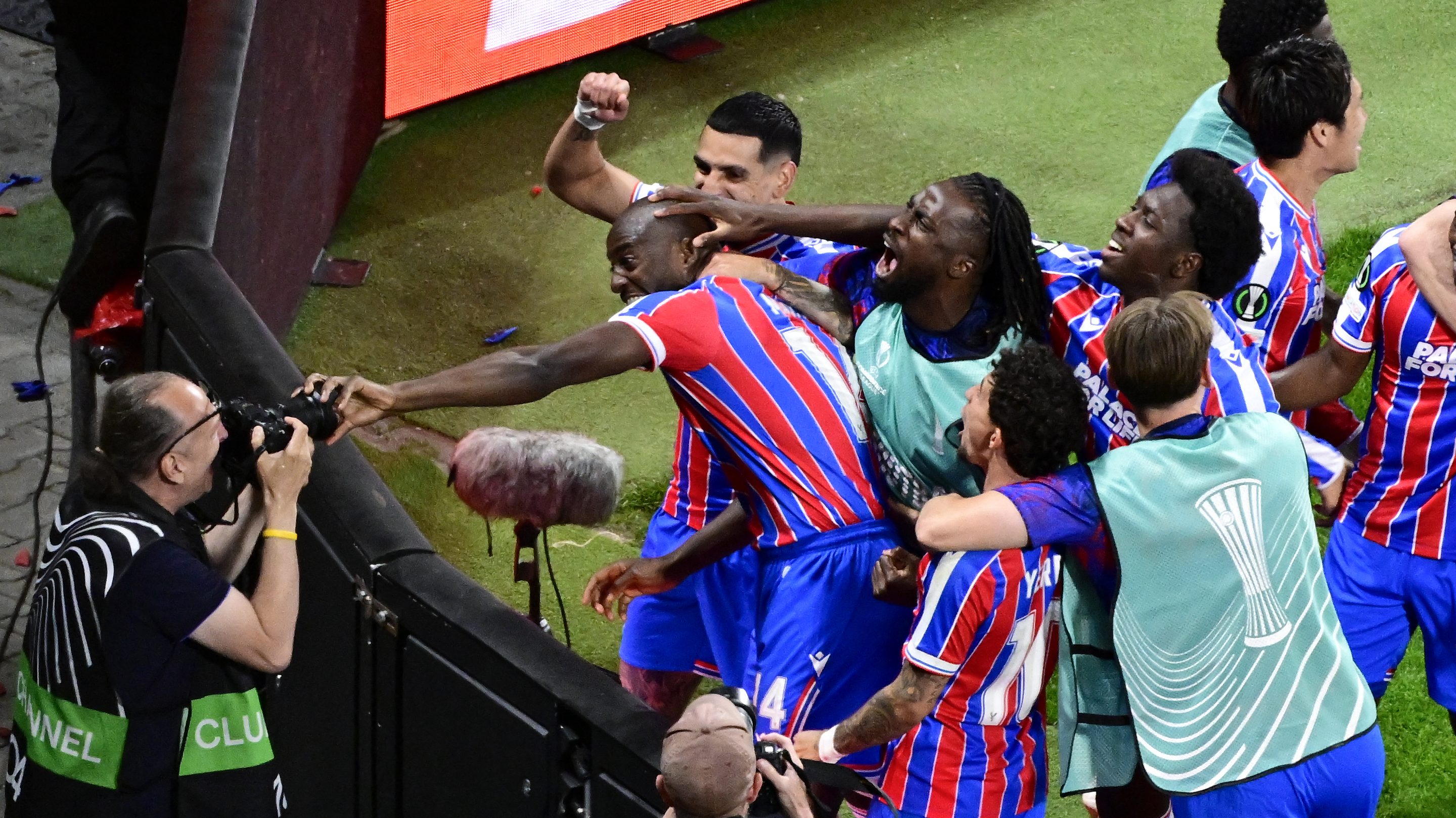 A Crystal Palace játékosainak gólöröme.