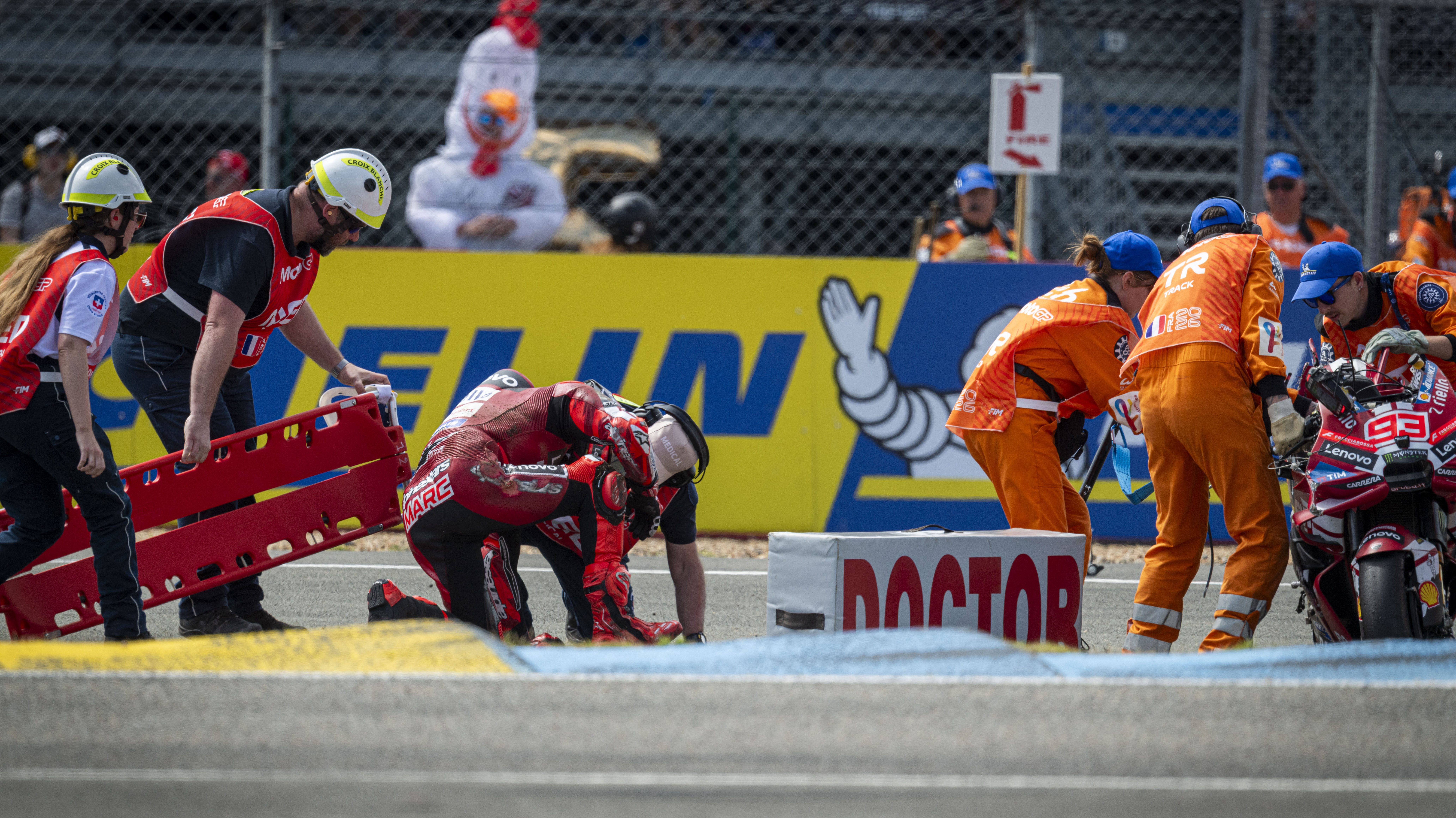 Marc Marquez azonnal segítséget kapott.