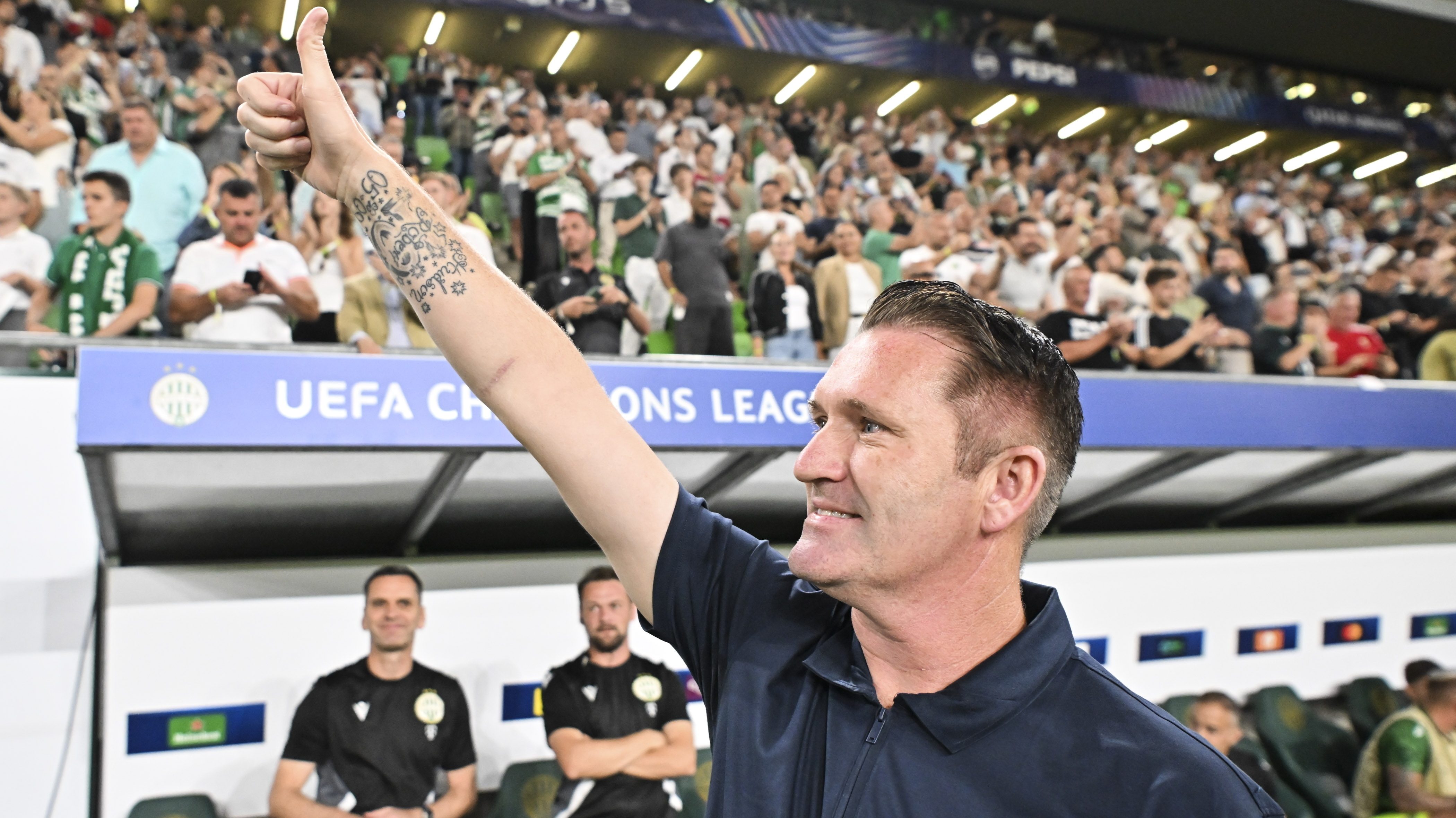 Robbie Keane, az FTC vezetõedzõje a Qarabag elleni Bajnokok Ligája-selejtezõjén.