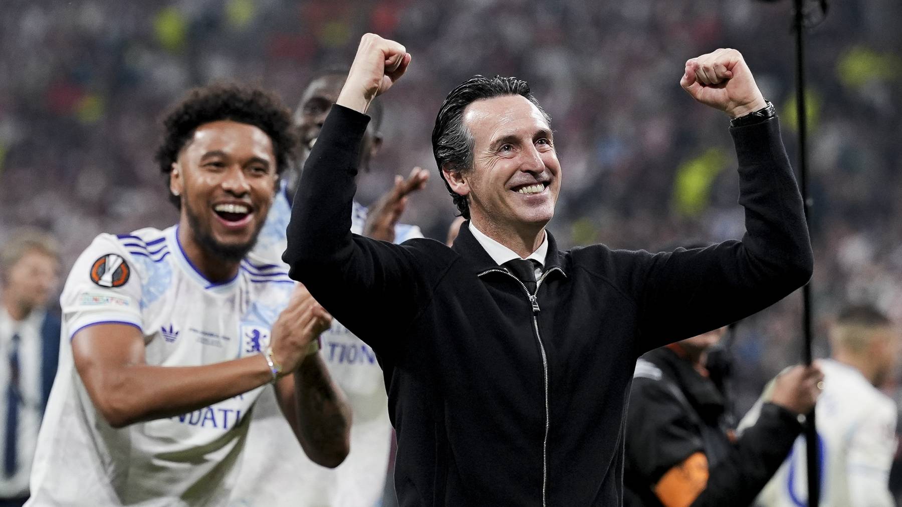 ISTANBUL, TURKIYE - MAY 21: Aston Villa head coach Unai Emery celebrates after defeating Freiburg 3-0 to win the UEFA Europa League final match at Besiktas Park in Istanbul, Turkiye, on May 21, 2026. Arife Karakum / Anadolu