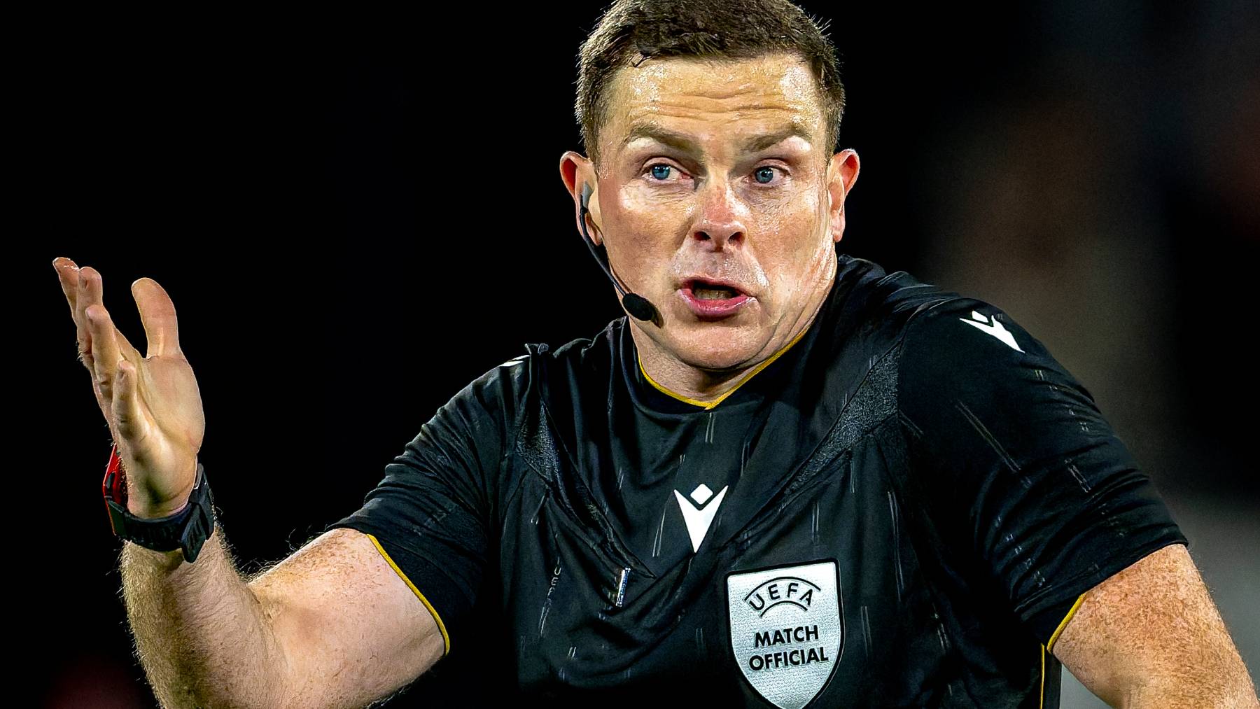 Referee John Beaton officiates the match between FC Utrecht and FC Porto at Stadion Galgenwaard for the Europa League - League phase - Matchday 4 of the 2025-2026 season in Utrecht, Netherlands, on November 6, 2025. (Photo by Marcel van Dorst/EYE4images/NurPhoto)