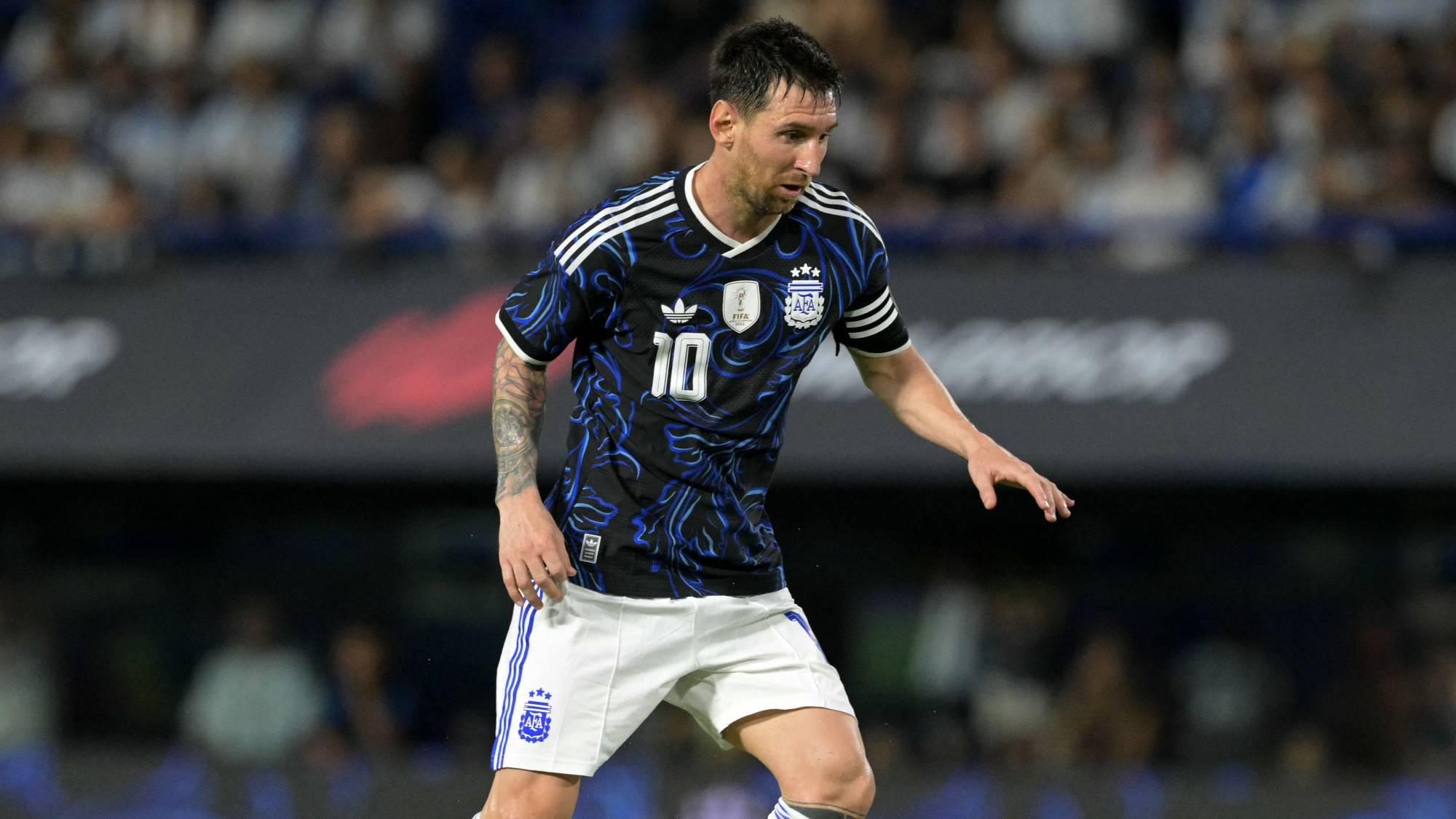 Argentina's forward #10 Lionel Messi controls the ball during a friendly football match between Argentina and Zambia at La Bombonera stadium in Buenos Aires on March 31, 2026.