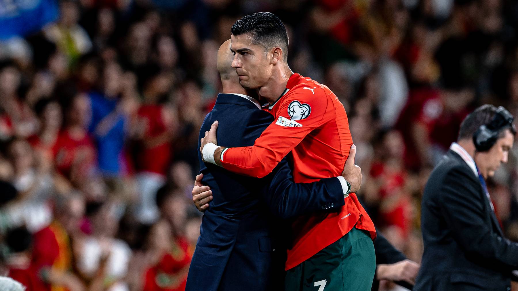 Portugal coach Roberto Martinez and Portugal forward Cristiano Ronaldo are present during the match between Portugal and Hungary for the FIFA World Cup 2026 UEFA Qualifiers - Group F - Matchday 4 season 2025-2026 at the Estadio Jose Alvalade in Lisbon, Portugal, on October 14, 2025. (Photo by Stefan Koops/EYE4images/NurPhoto)