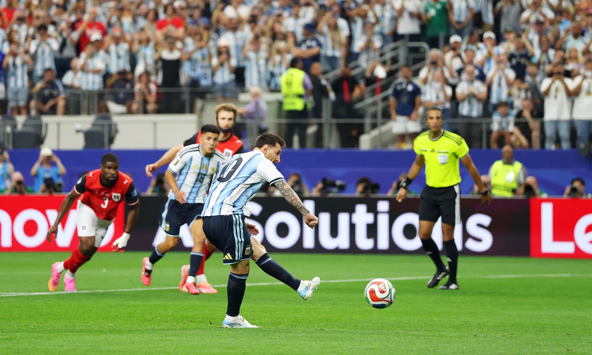 foci vb argentína ausztria lionel messi kihagyott tizenegyes