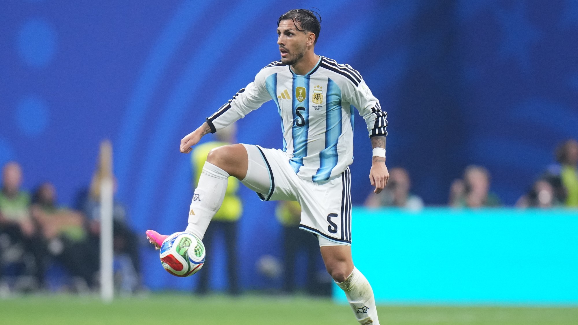 foci vb 2026 leandro paredes hazatérés ajándék