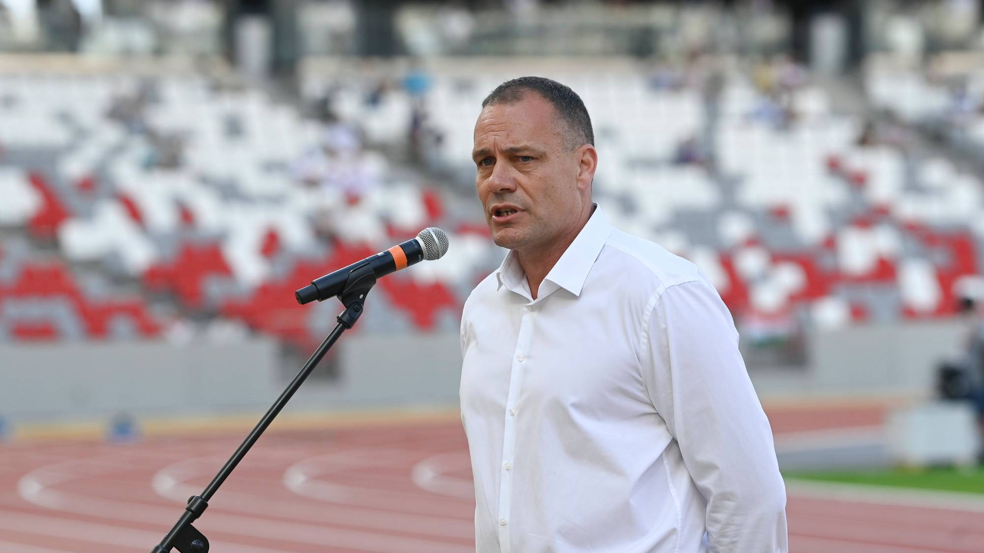 Gyulai Miklós, a Magyar Atlétikai Szövetség elnöke beszédet mond a 128. Atlétika Magyar Bajnokságon megnyitóján a Nemzeti Atlétikai Központban 2023. július 7-én.