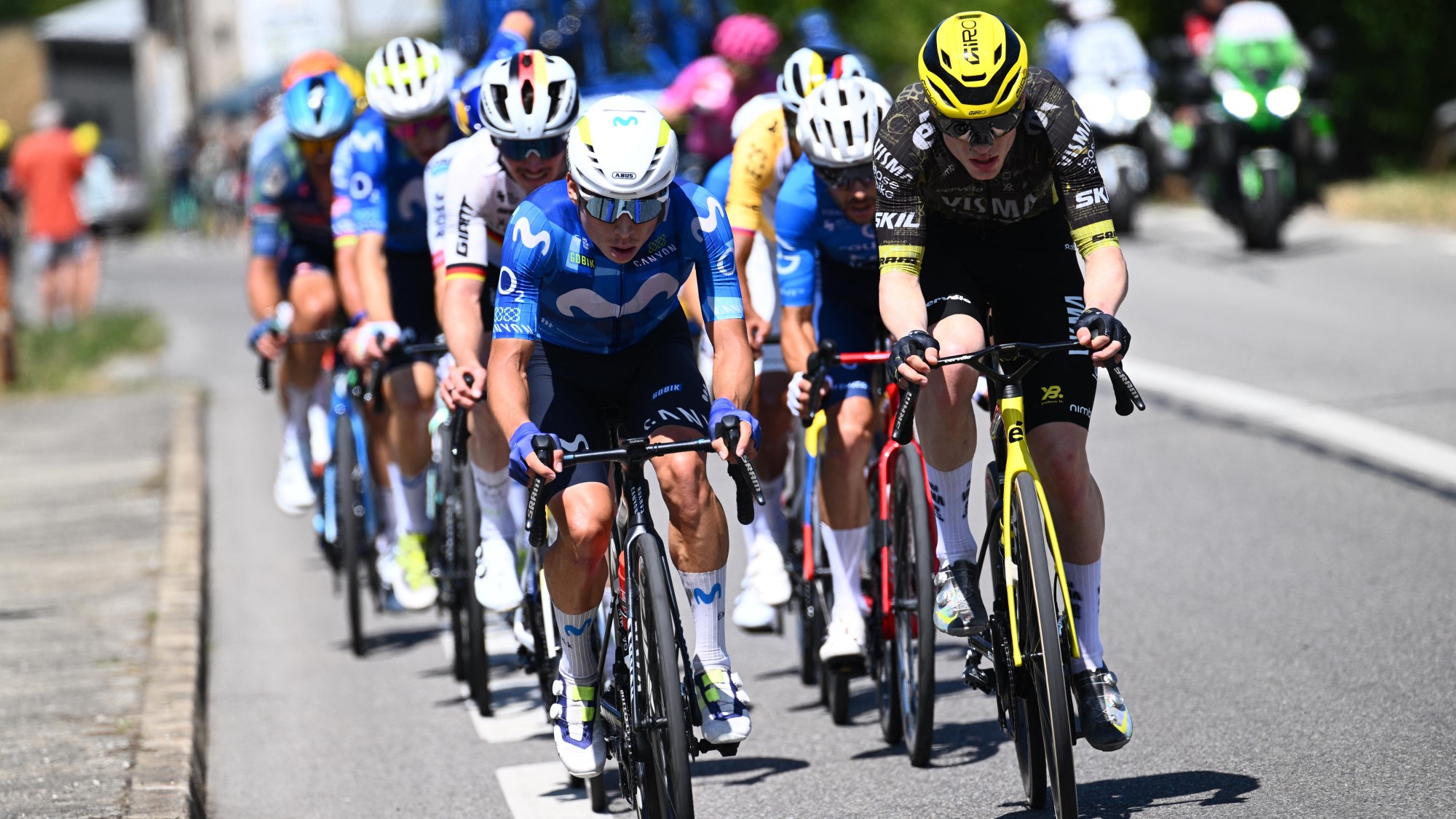 tour de france einer rubio baleset arccal csapódott a kísérőautónak