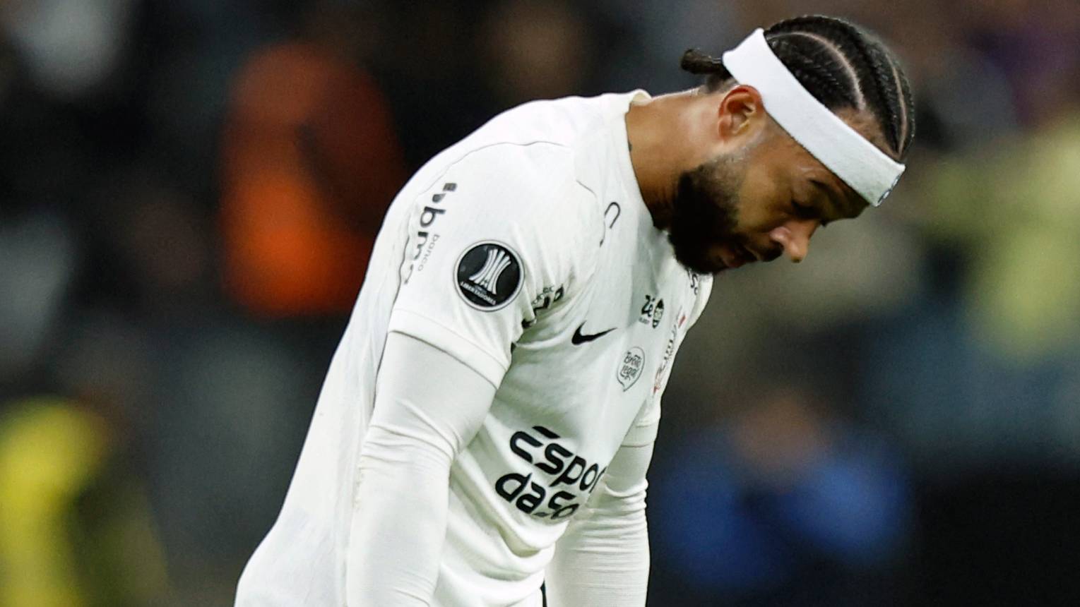 Corinthians' Dutch forward #10 Memphis Depay reacts during the Copa Libertadores group stage football match between Brazil's Corinthians and Argentina's Platense at the Neo Quimica Arena stadium in Sao Paulo, Brazil on May 27, 2026.