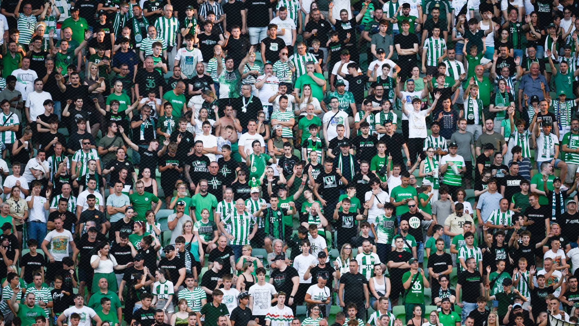 A Ferencváros szurkolói a Ferencváros - Real Madrid nemzetközi felkészülési mérkőzésen a Groupama Arénában 2026. augusztus 8-án.