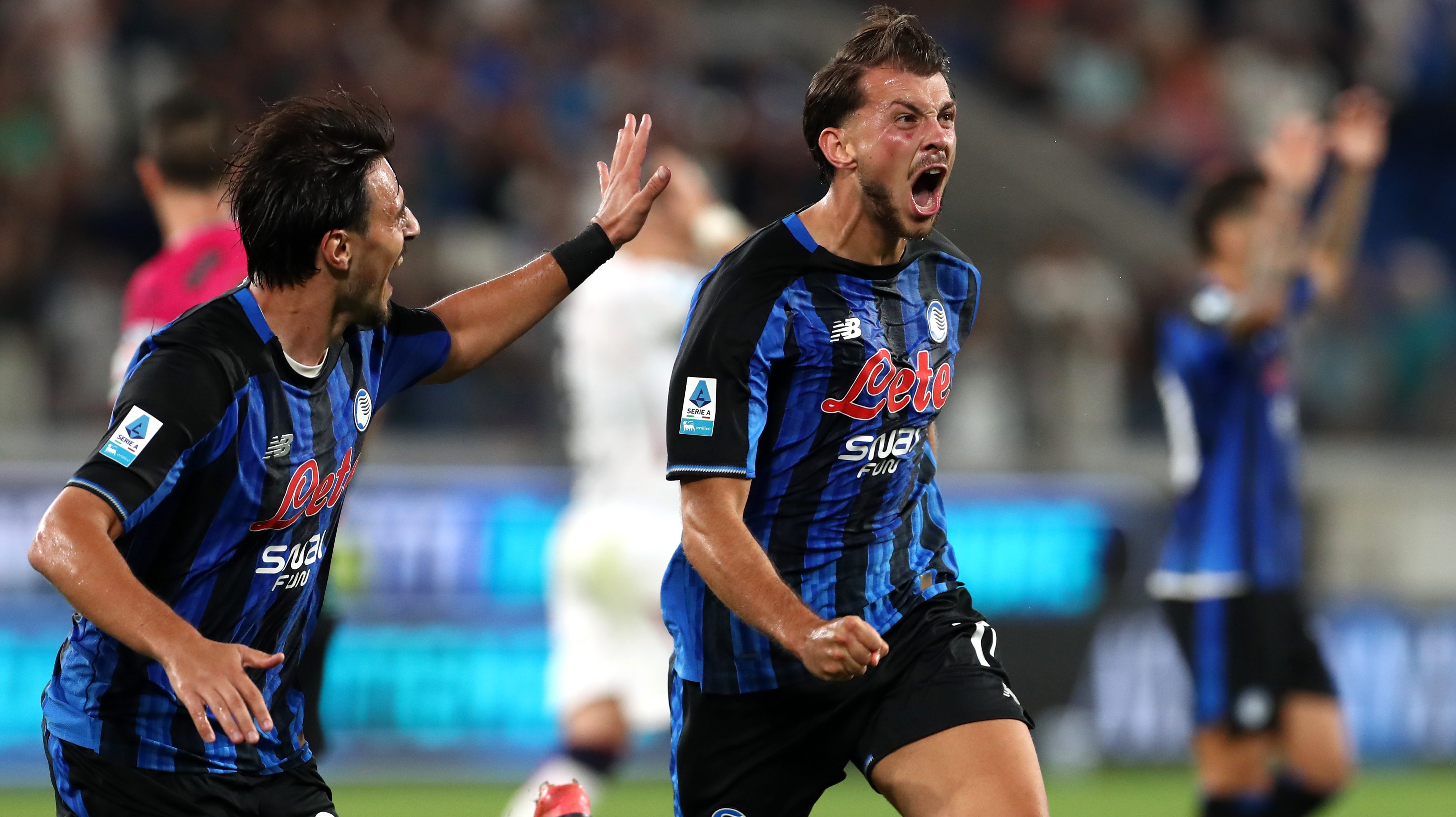 Lazar Samardzic gólöröme a Bologna ellen.