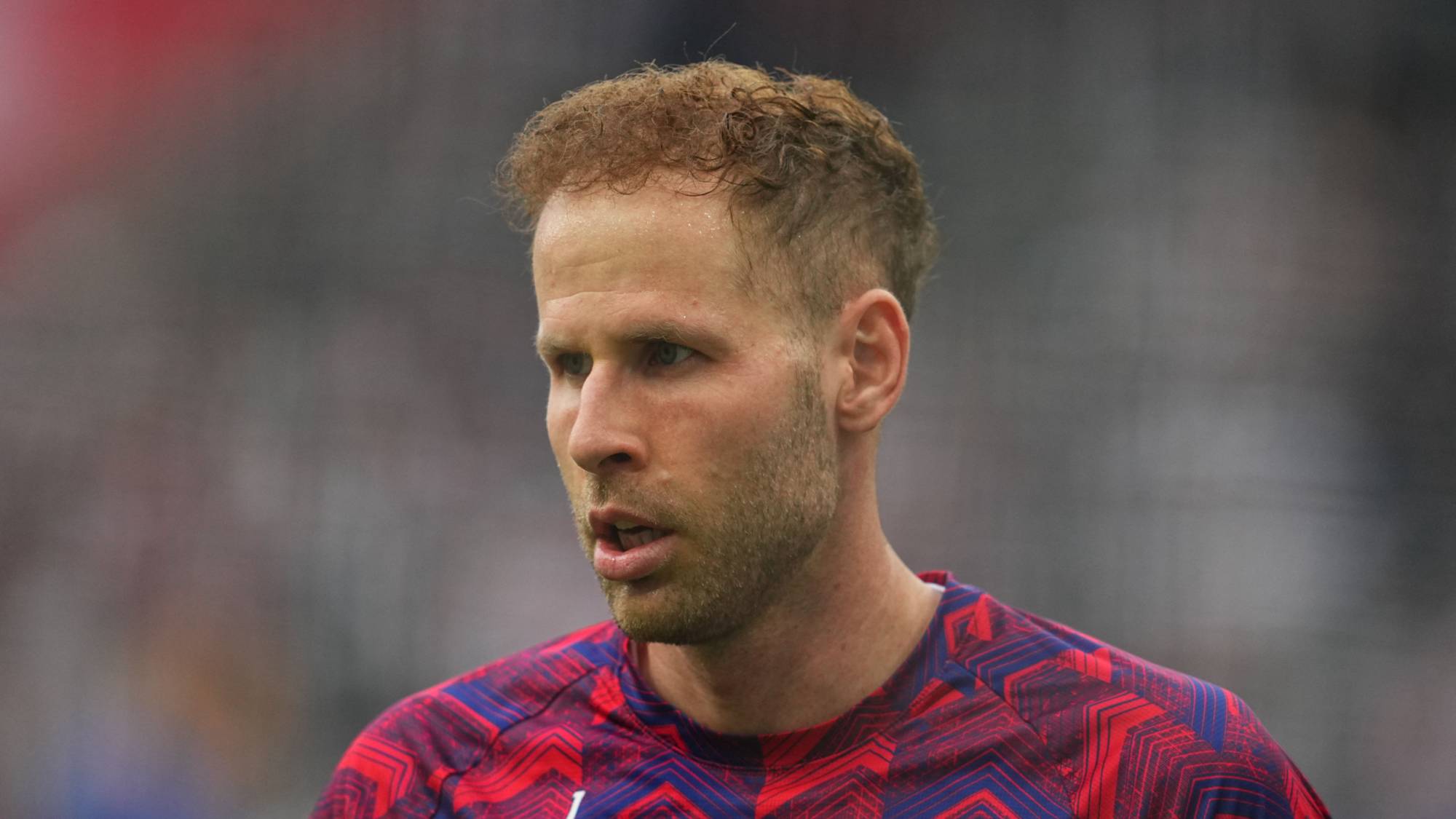 Peter Gulacsi (RB Leipzig) looks on during Matchday 30 1.Bundesliga: Eintracht Frankfurt and RB Leipzig at Deutsche Bank Park, Frankfurt, Germany on April 18 2026. (Photo by Ulrik Pedersen/NurPhoto)