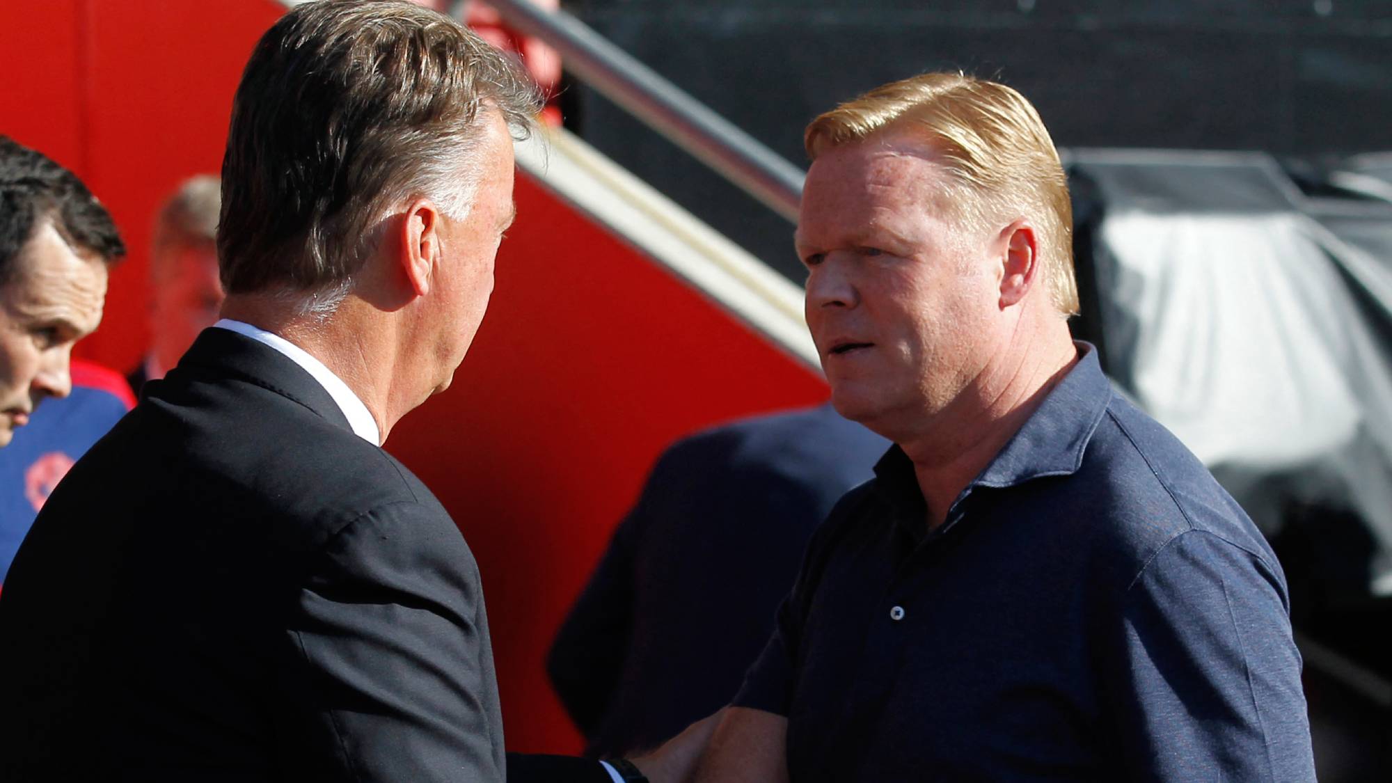 Southampton's Dutch manager Ronald Koeman (R) shakes hands with Manchester United's Dutch manager Louis van Gaal ahead of the English Premier League football match between Southampton and Manchester United at St Mary's Stadium in Southampton, southern England on September 20, 2015. AFP PHOTO / IAN KINGTON RESTRICTED TO EDITORIAL USE. No use with unauthorized audio, video, data, fixture lists, club/league logos or 'live' services. Online in-match use limited to 75 images, no video emulation. No use in betting, games or single club/league/player publications.