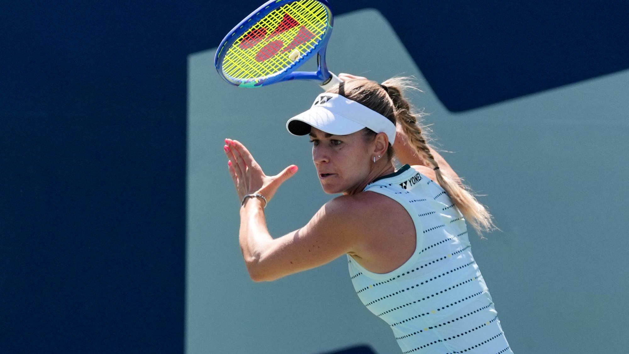 Anna Bondar of Hungary plays a forehand against Anhelina Kalinina of Ukraine during the Women's Singles round of 128 match on day 3 of the WTA Masters 1000 National Bank Open at Sobeys Stadium in Toronto, Canada, on August 3, 2026. (Photo by Leonardo Ramirez/Eyepix Group/NurPhoto)