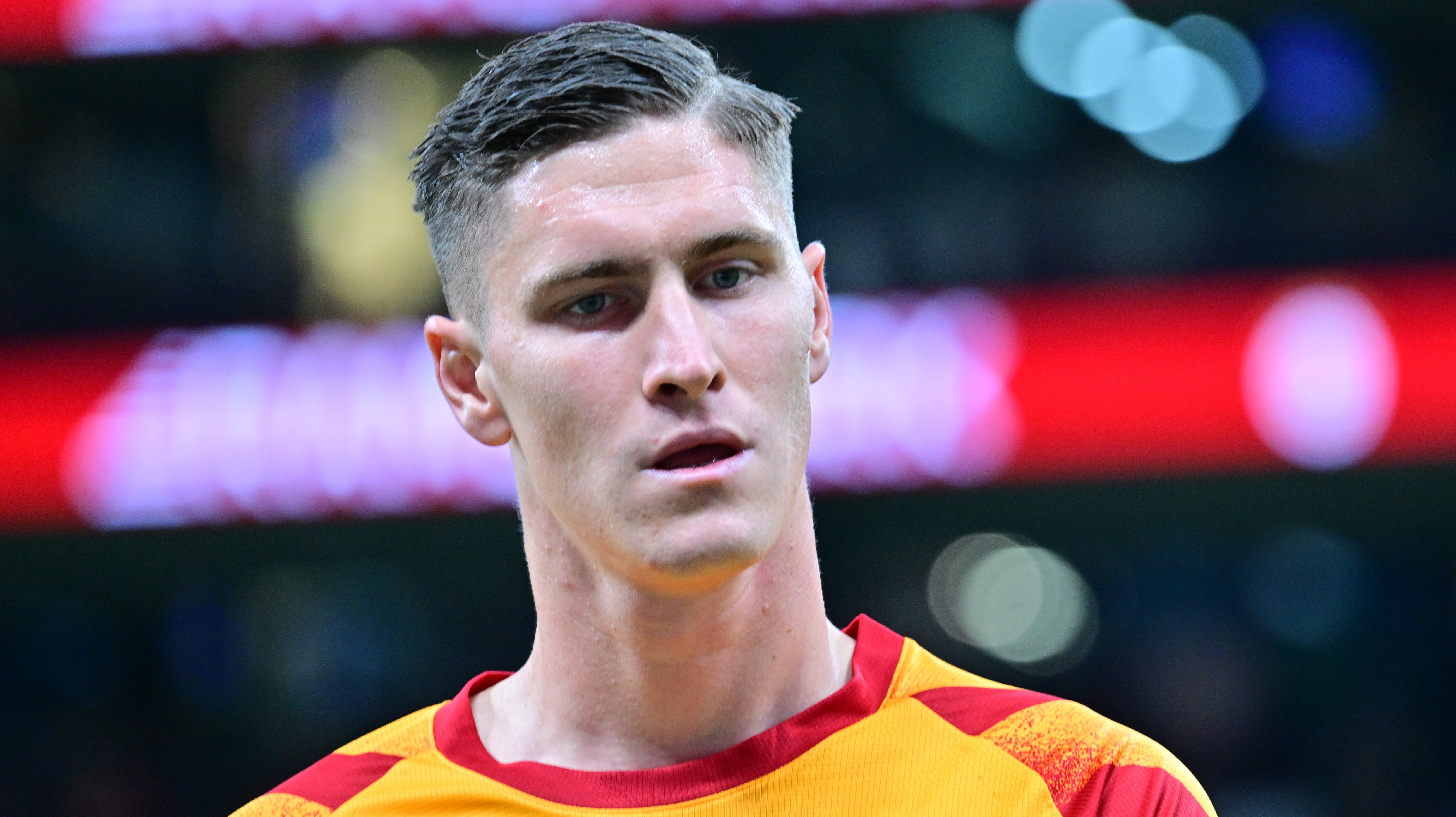 Sallai Roland a Galatasaray mezében.