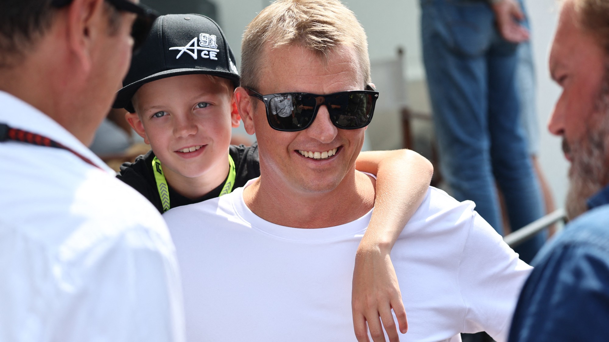 Robin és Kimi Räikkönen a 2024-es Olasz Nagydíjon.