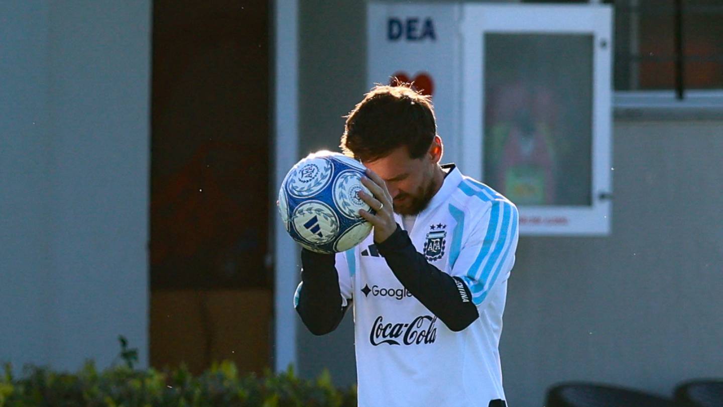 Argentina's Lionel Messi attends a training session at the Argentine Football Association (AFA) training complex in Ezeiza, on the outskirts of Buenos Aires, Argentina, on October 5, 2026, ahead of his final appearance for the national team in a friendly against Benin. (Photo by Matias Baglietto/NurPhoto)