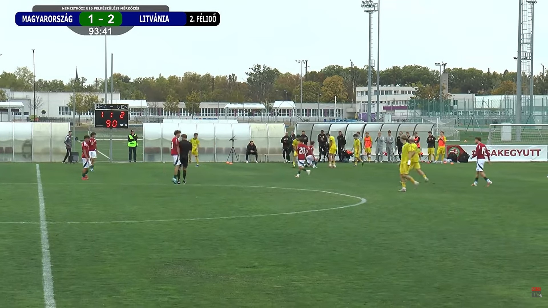 umathum roland u16-os válogatott meglökte a bírót eltiltás februárig